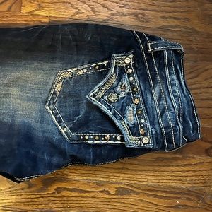 Miss Me Jeans. Great condition almost brand new. Size 28